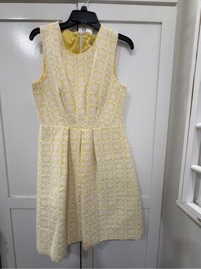 Trina Turk yellow and white jacquard dress women’s size 8